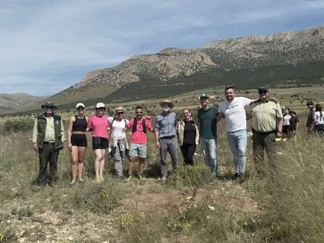 Estudiantes de Chirivel reforestan el monte público Los Chaveses en Almería