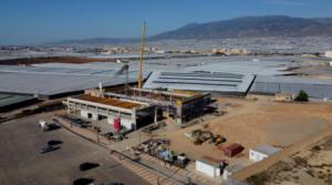 Amat visita las obras de construcción del futuro Complejo de la Ciudad Deportiva de Roquetas de Mar