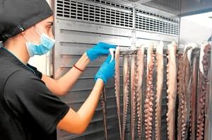Almería suma el 'Pulpo Seco de Adra' a sus productos con calidad europea