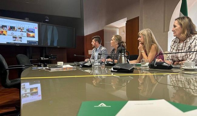 Almería se preocupa por la reducción de ayudas al cine en Andalucía