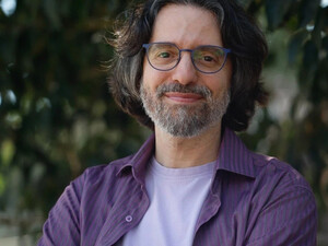 Charla coloquio con el escritor Andrés Neuman en la Biblioteca Municipal de Roquetas de Mar