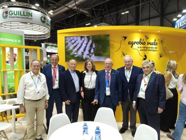 Bonilla apoya a agricultores de Vícar en Fruit Attraction 2025
