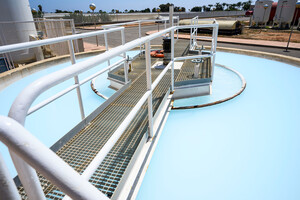 Almería renueva el convenio de agua desalada para Las Cuatro Vegas