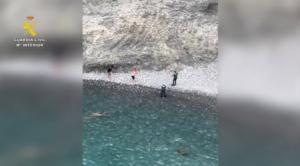 Detenidos dos tripulantes de narcolanchas en Almería tras una persecución