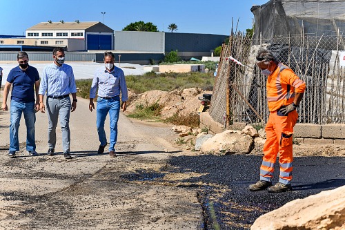 El Ayuntamiento invierte 45.000 euros en caminos en el Paraje Cintas de La Cañada