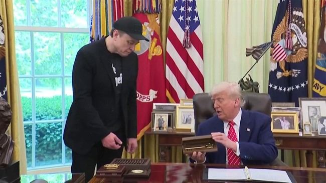 Trump se despide de Musk en la Casa Blanca mientras él se enfoca en Tesla