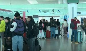 Cierre del espacio aéreo en Oriente Medio causa caos en vuelos internacionales