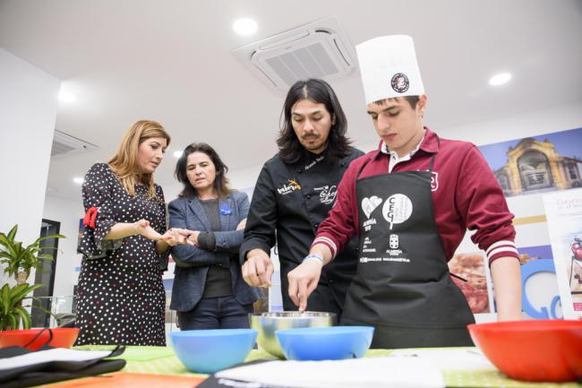 Niños con autismo aprenden a cocinar con la Capitalidad Gastronómica
