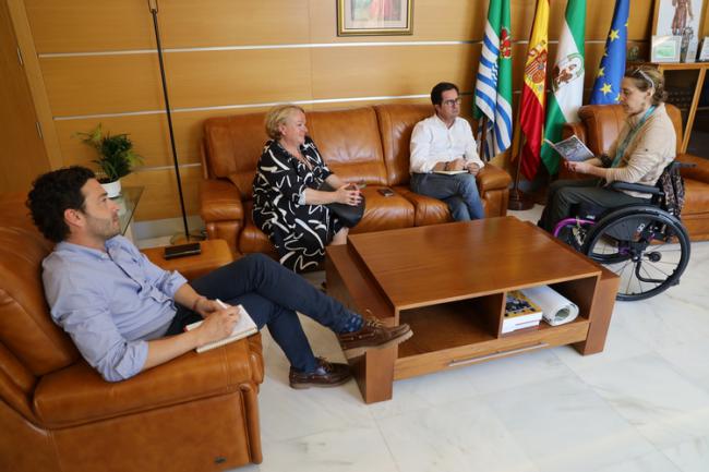 Colaboración para mejorar la inclusión de personas con discapacidad en Almería