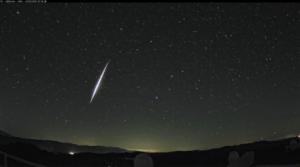 Un asteroide ilumina la costa andaluza y es captado desde Almería