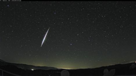 Un asteroide ilumina la costa andaluza y es captado desde Almería