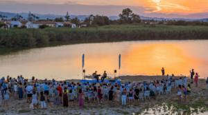 La Laguna de Puerto Rey acoge el inicio de ‘Atardeceres con Encanto’ en Vera