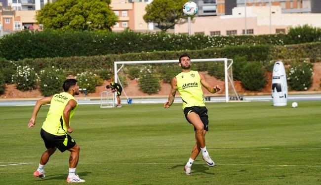 Almería busca prolongar su buena racha en casa