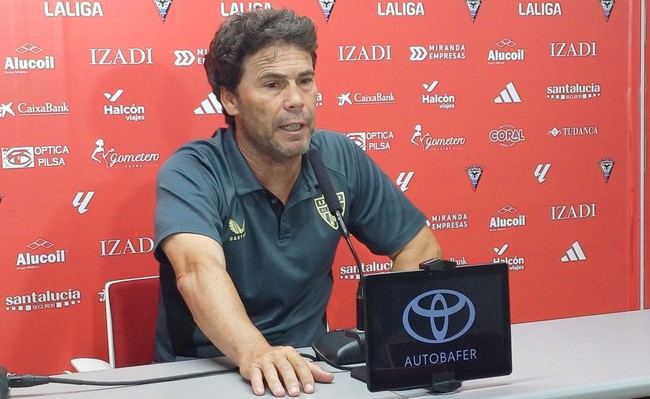 Rubi: 'Un punto que nos da esperanza para el play off'