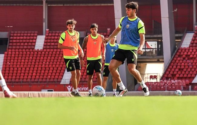 Almería se prepara para su primer duelo fuera de casa