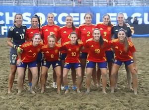 Rojiblancas brillan en el Europeo de fútbol playa