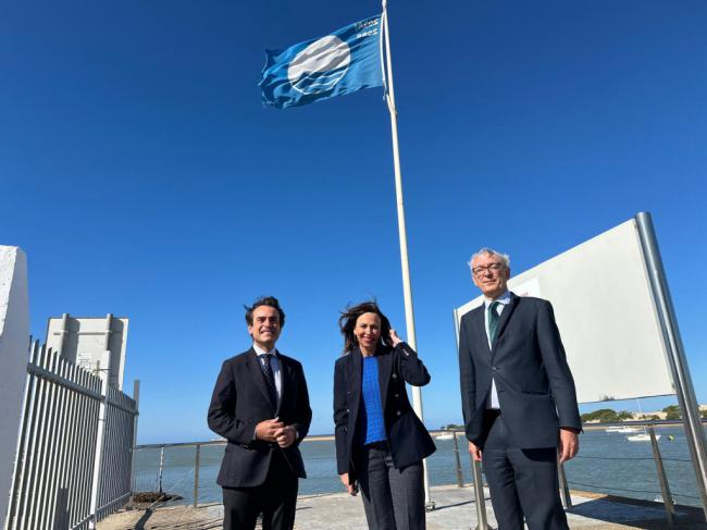 Dos banderas azules para los puertos almerienses