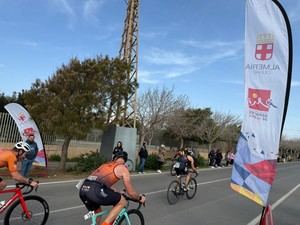 Crespi y Fernández se coronan en el Duatlón Ciudad de Almería