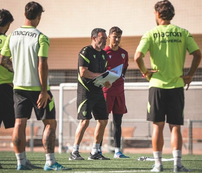 Salmerón toma las riendas del Almería B