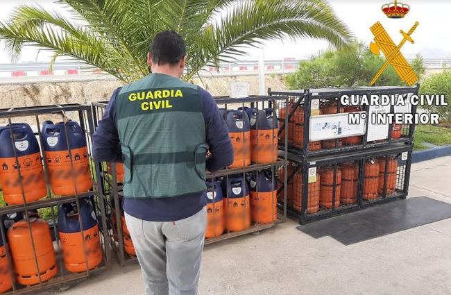 Detenido por robar 22 botellas de butano en dos gasolineras