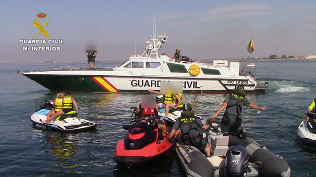 52 inspecciones y 12 denuncias de la GC a embarcaciones de recreo