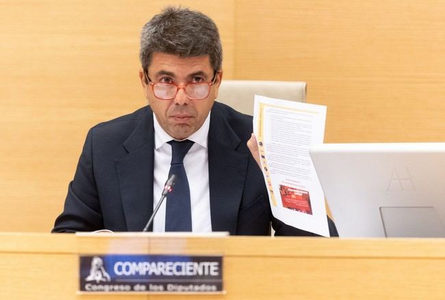 Mazón admite que pudo no recibir la llamada de Pradas durante la DANA