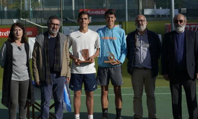 El almeriense Carlos Guerrero es campeón en un torneo internacional cadete en Pontevedra