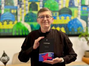 Carmen Lopez ya tiene nuevo poemario, titulado ‘A destiempo’