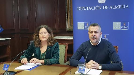 El PSOE dice que el PP quiere 'privatizar' servicios de la Diputación