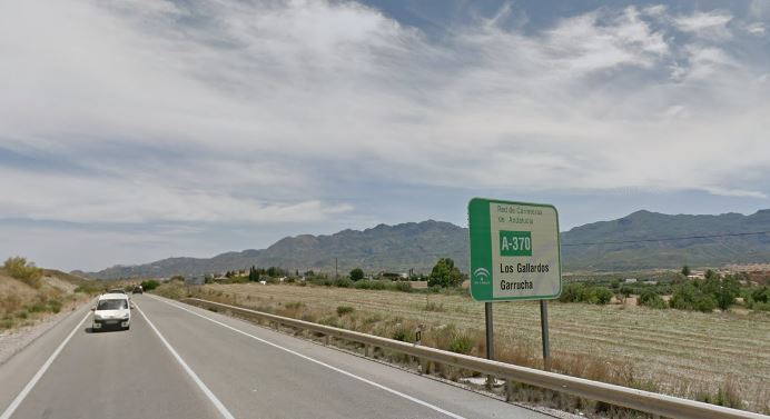 Cuatro ancianos resultan heridos al salirse de la vía su vehículo en Los Gallardos