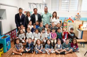 Los escolares del CEIP Diego Velázquez descubren a los astronautas que El Ejido es mucho más que un mar de plástico