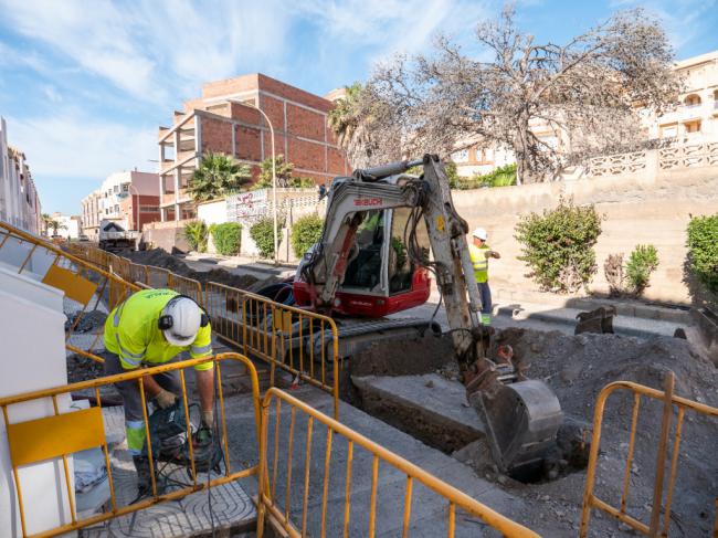 Renovación de la red de saneamiento en la calle Cerro Largo y adyacentes
