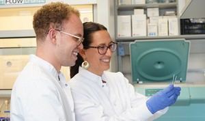 Investigadores andaluces desarrollan tijeras moleculares para combatir coronavirus en Granada