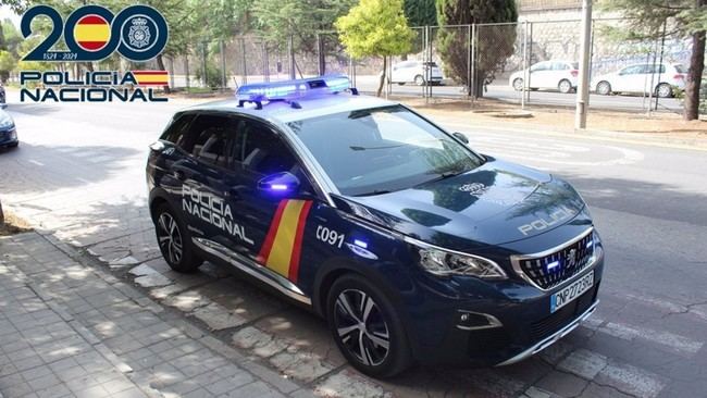 Detienen a un hombre tras la muerte de una mujer apuñalada en Madrid
