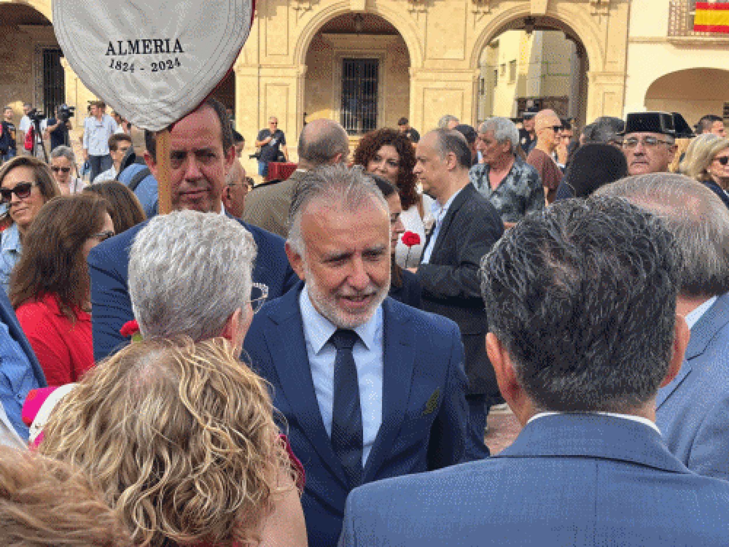 Reinhumados con honores Los Coloraos