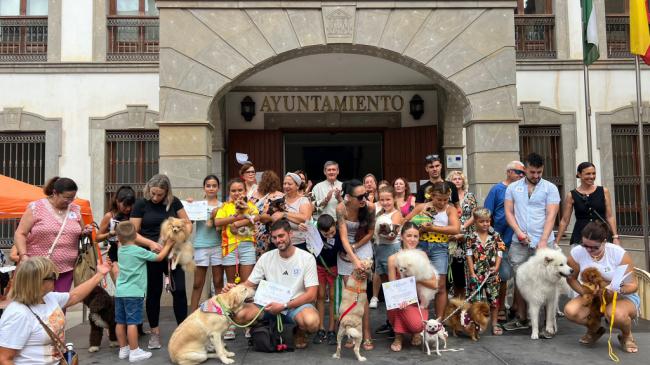 La Verbena del Mayor llena de alegría y convivencia la Feria de Adra