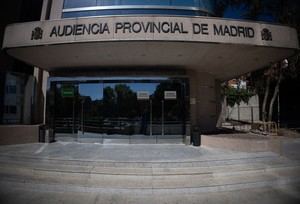 Profesor de Madrid condenado a cinco años por agresión sexual a alumnas menores