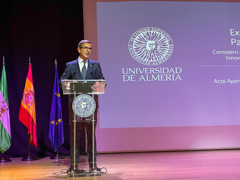 Paradela aboga por vincular la financiación pública universitaria a indicadores y objetivos