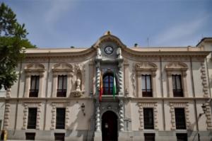 El Ayuntamiento de Almería deberá indemnizar a un ciclista por un bache en la calzada
