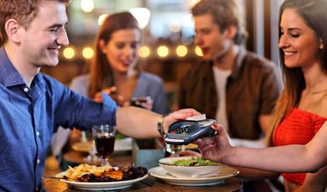 Derechos de los consumidores en restaurantes: lo que deben saber en Almería