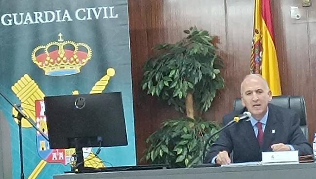 Predicamento del honor: primera divisa en la Guardia Civil