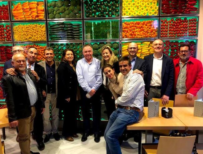 Crespo se reúne con Única Group para conocer sus proyectos