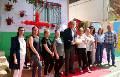 AMPA Montecristo de Adra gana el Concurso de Cruces de Mayo escolares