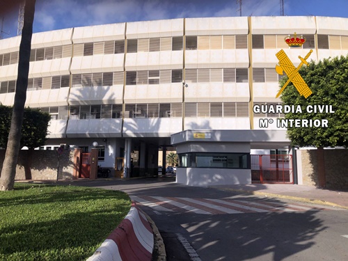 Guardia Civil fuera de servicio auxilia a un camarero agredido por un cliente en el Alquián