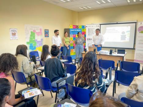 Roquetas de Mar acoge el curso Intervención socioeducativa con adolescentes
