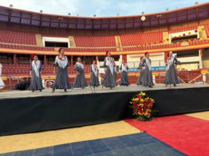 La Plaza de Toros de Roquetas es testigo de la clausura del curso de Danza