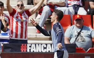 Almería arrasa en Granada y Arribas brilla con un hat-trick