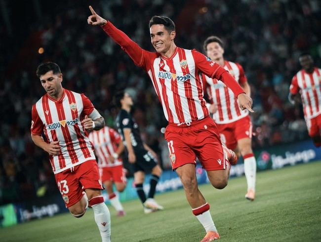 Almería en zona de ascenso directo a Primera