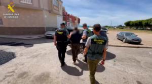 Golpe en Almería a una red mafiosa que cobraba hasta 10.500 euros por regularizaciones ilegales
