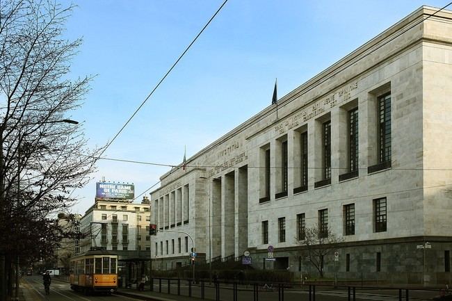Madre y padrastro arrestados por ocultar a menor durante 11 años en España